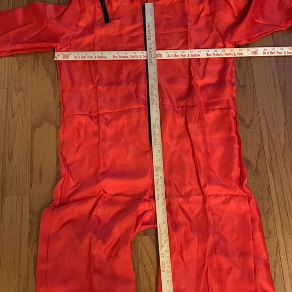 Unisex Halloween costume. Size small but fits me and I am a size large female - Picture 13 of 14